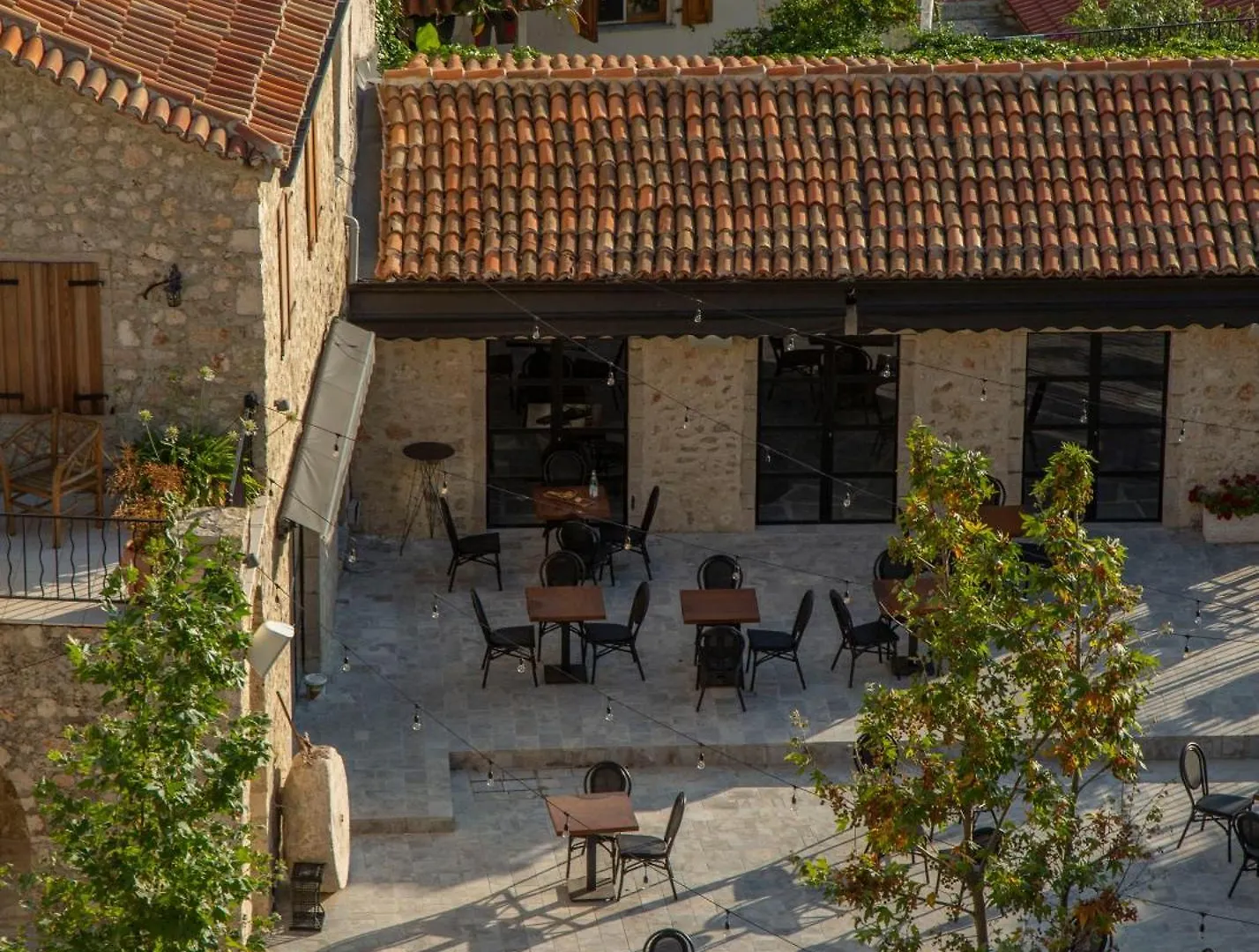 Zoe Hora Hotel Dhërmi Resort