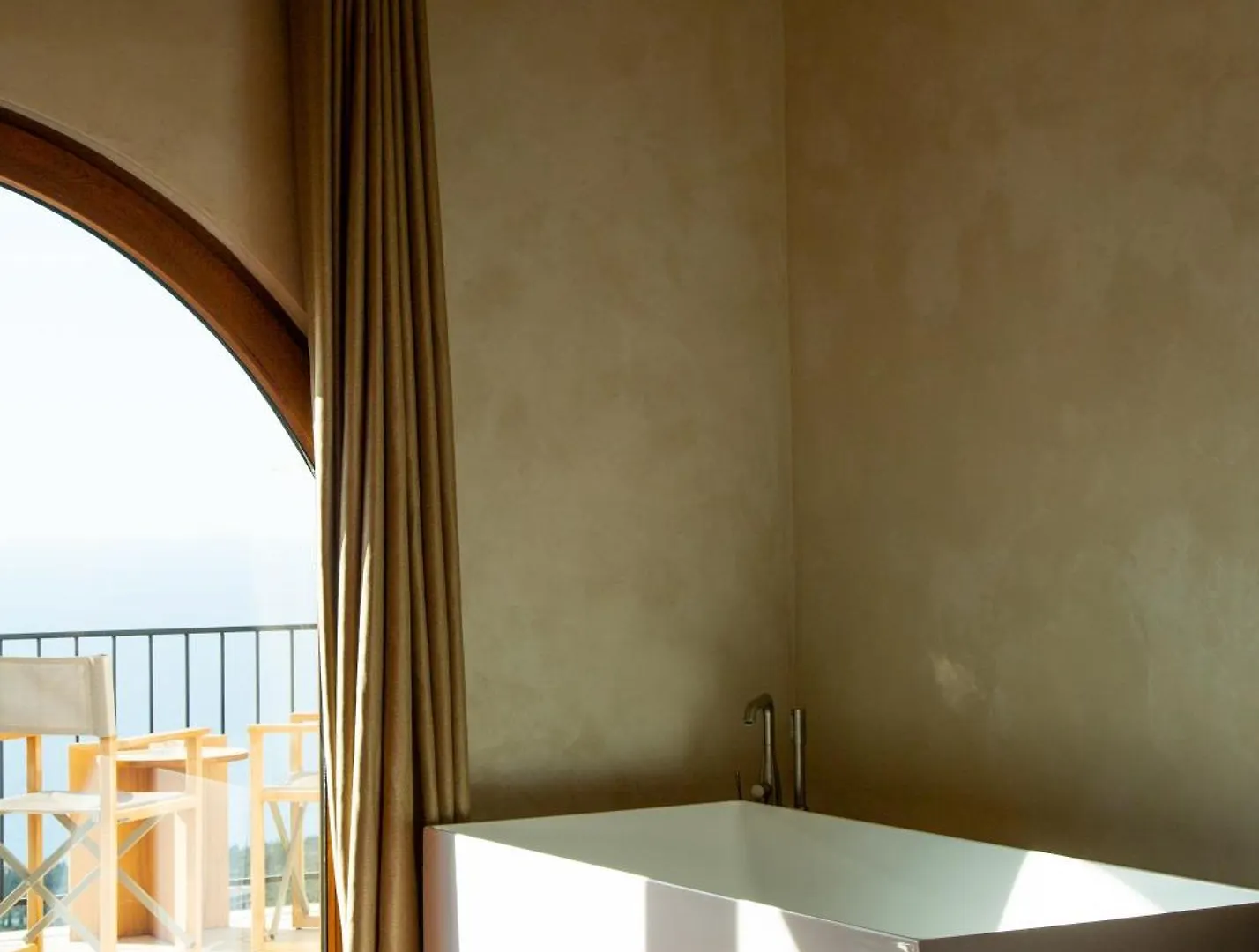 Hotel Zoe Hora Dhërmi Resort