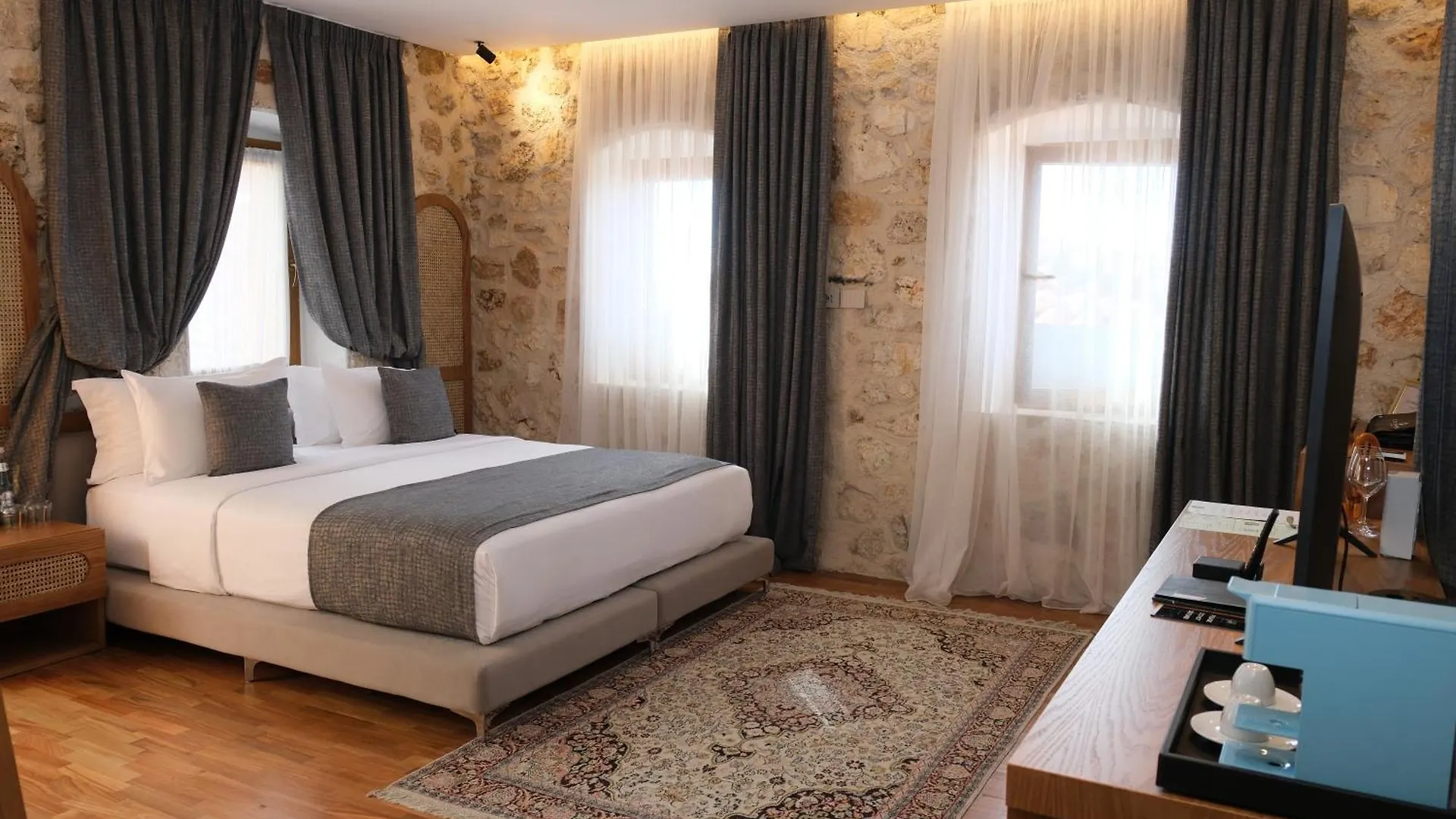 Hotel Zoe Hora Dhërmi 0*,
